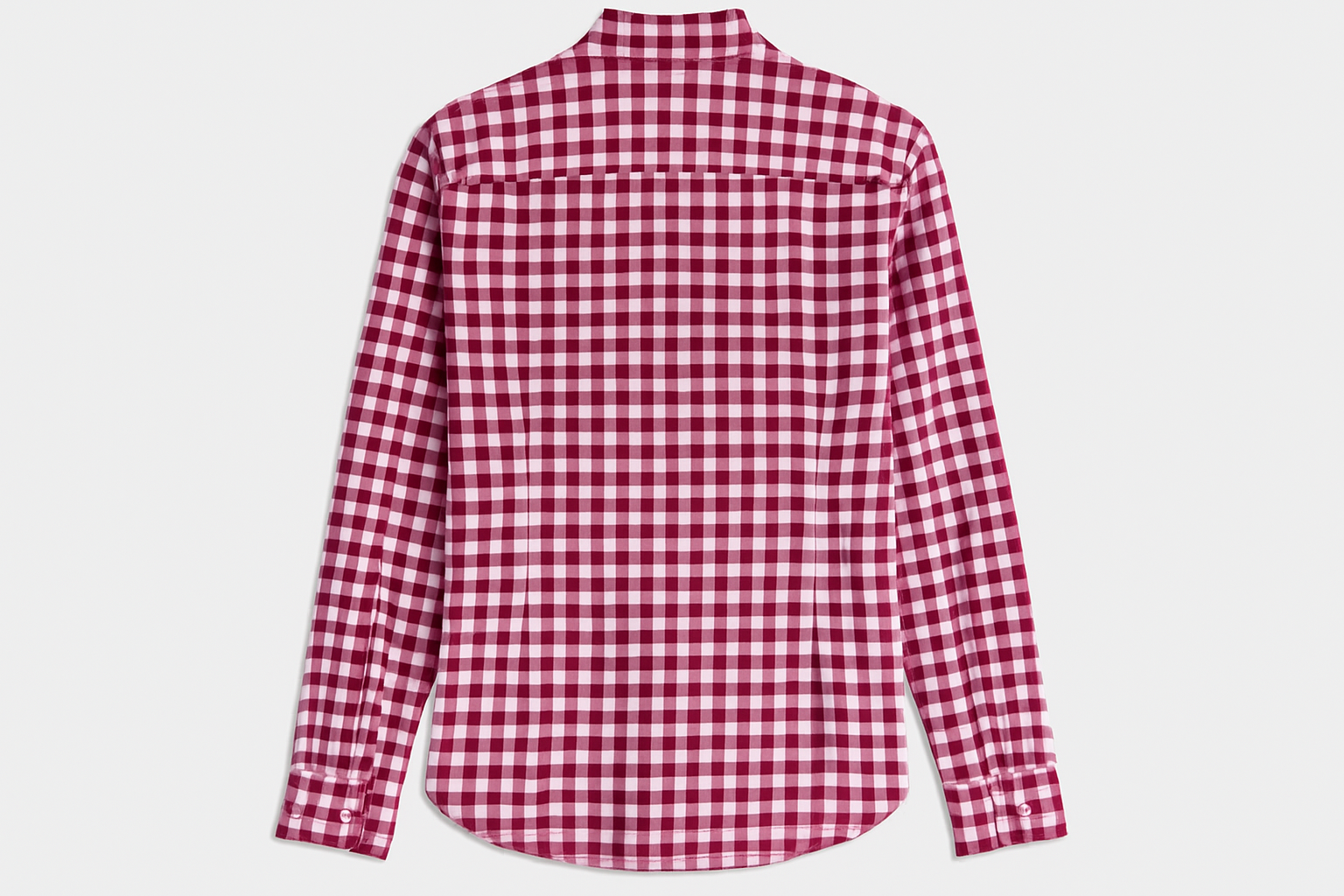 Vista trasera en maniquí invisible