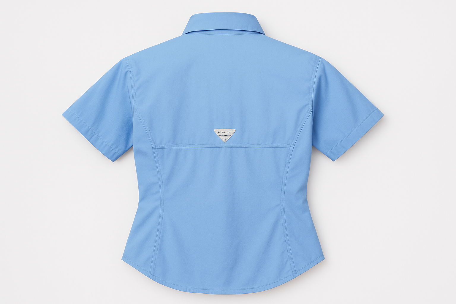 Vista trasera en maniquí invisible