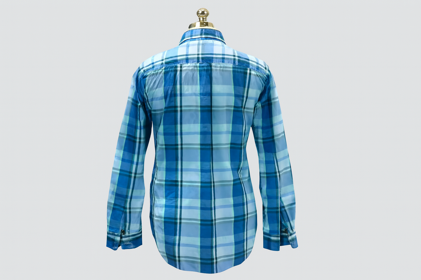 Vista trasera ghost mannequin