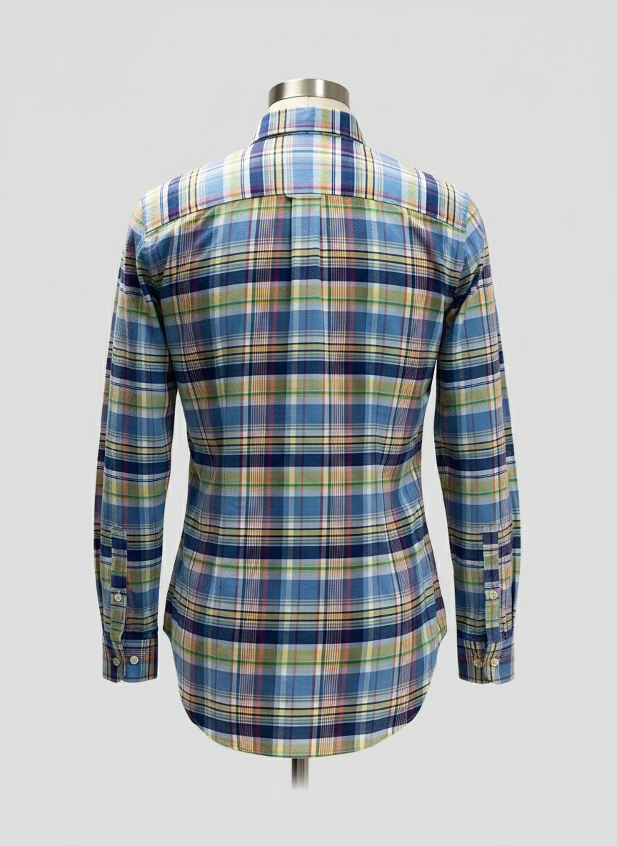 Vista trasera ghost mannequin
