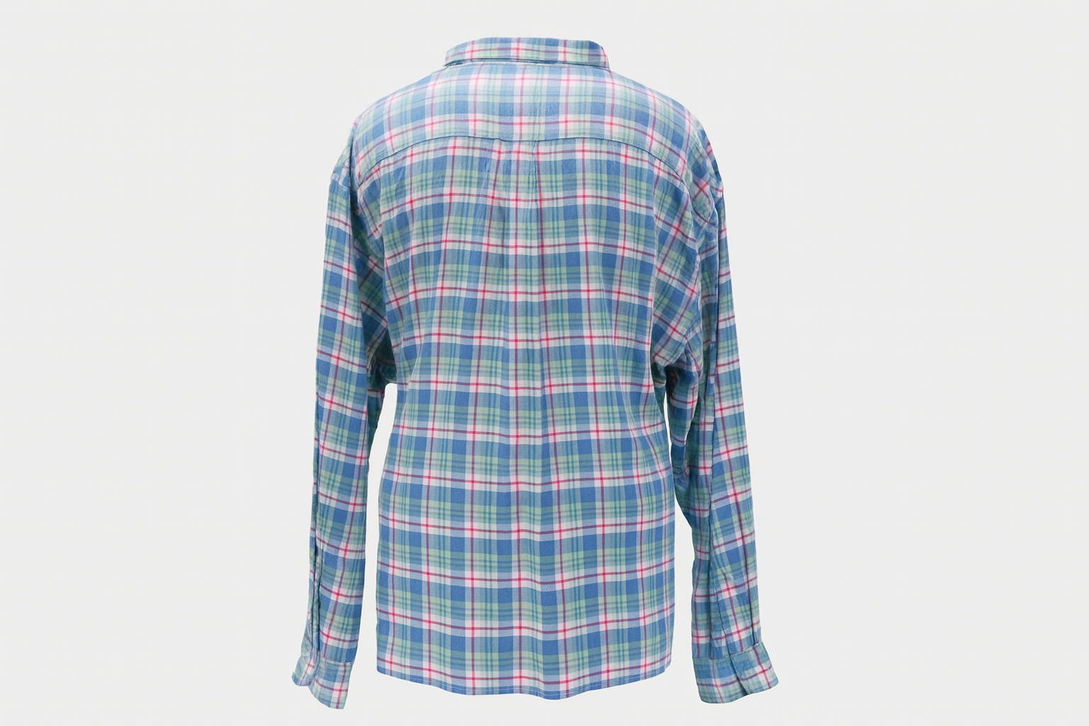 Vista trasera ghost mannequin