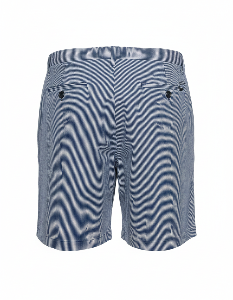 Vista trasera ghost mannequin