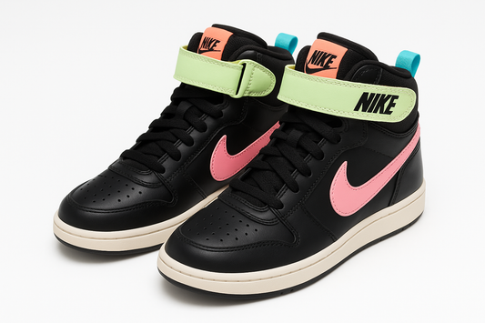 Zapatillas Nike negras con detalles coloridos - fondo limpio