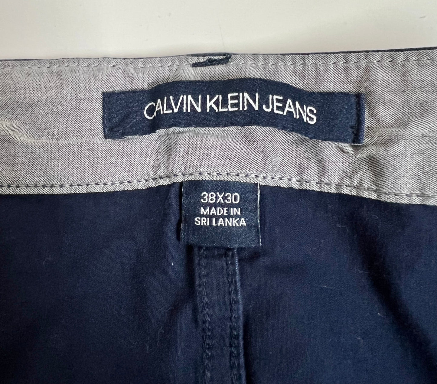 Pantalon jeans color azul navy Calvin Klein Talla 38x30 Corte Slim Fit