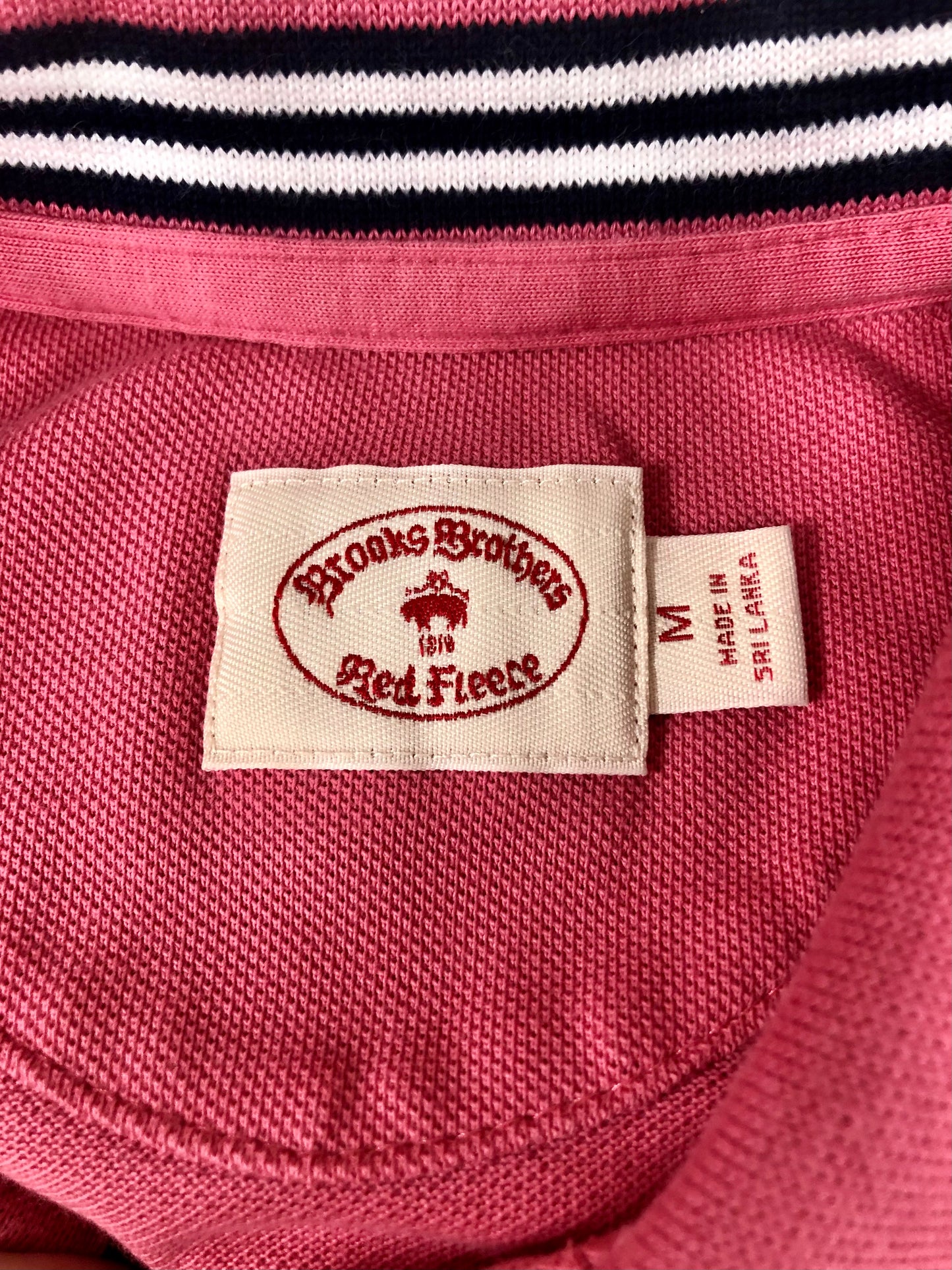 Camiseta Polo Brooks Brothers 🐑 color rosado magenta Talla M Entalle Regular