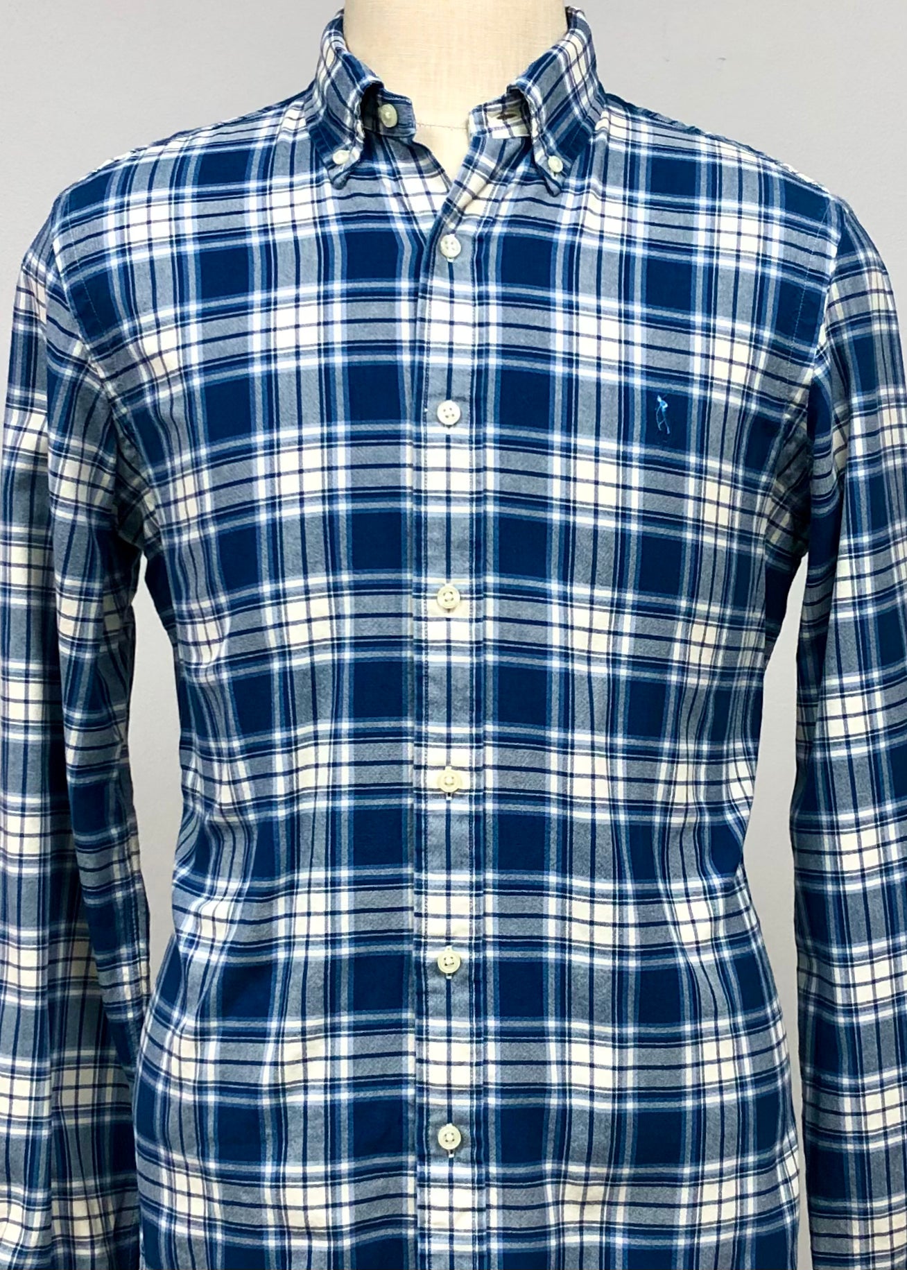 Camisa Polo Ralph Lauren 🏇🏼 con patron de cuadros tartan en color azul y blanco Talla M Entalle Regular