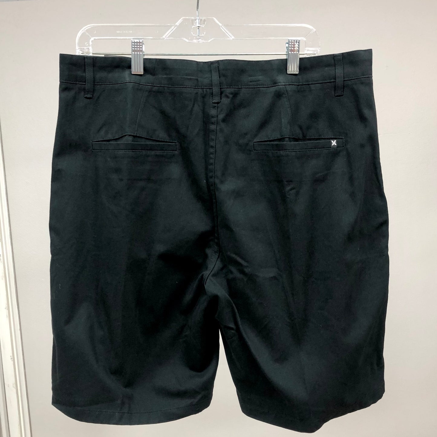 Short Casual Hurley 🏄🏽‍♂️ color negro entalle clásico talla 36