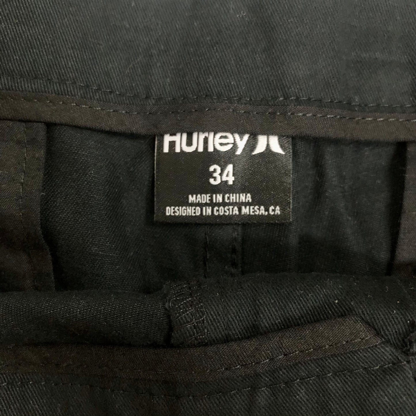 Short Casual Hurley 🏄🏽‍♂️ color negro entalle clásico talla 36