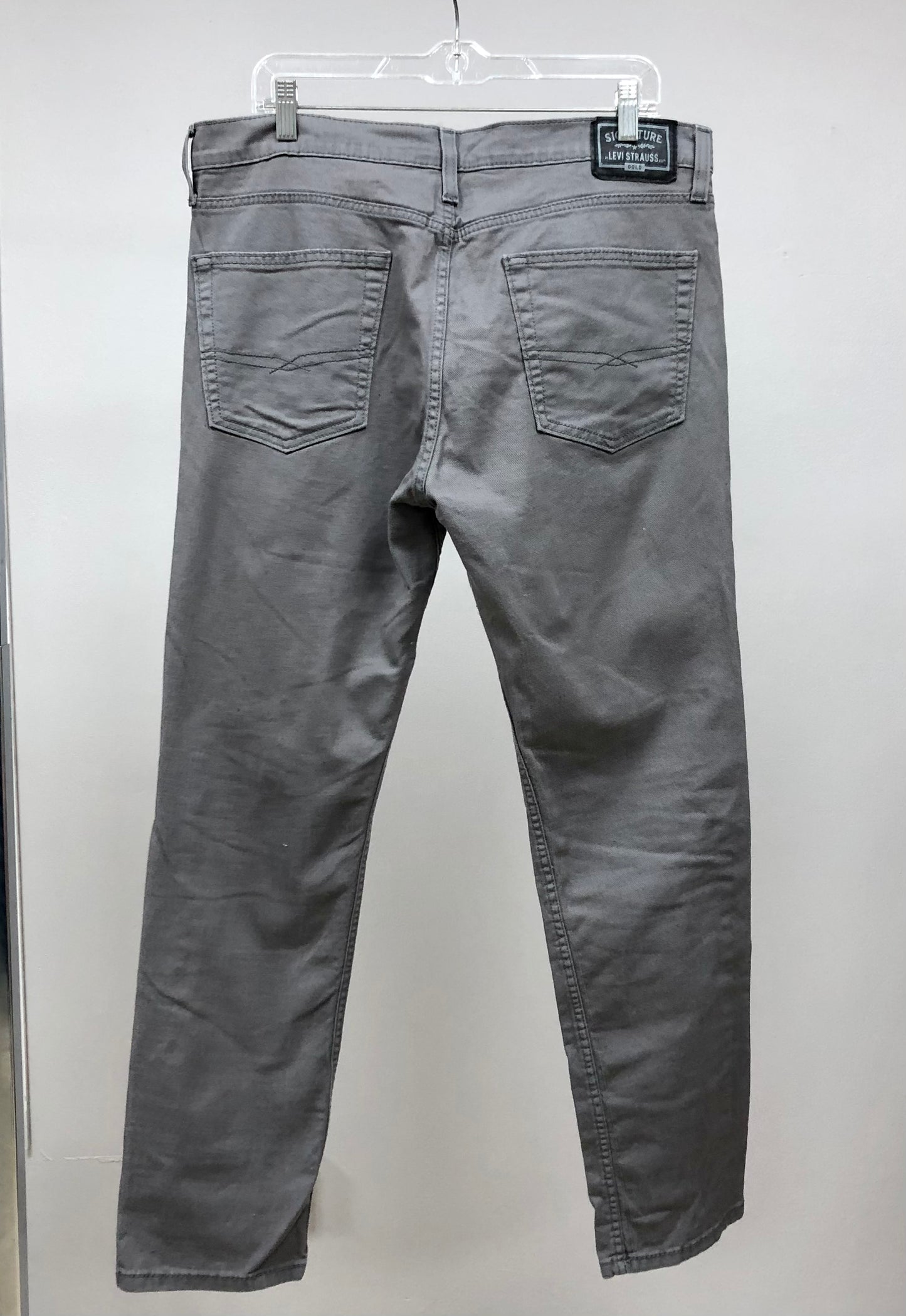 Pantalon jeans color gris Levis Strauss Talla 36x32 Corte Skinny