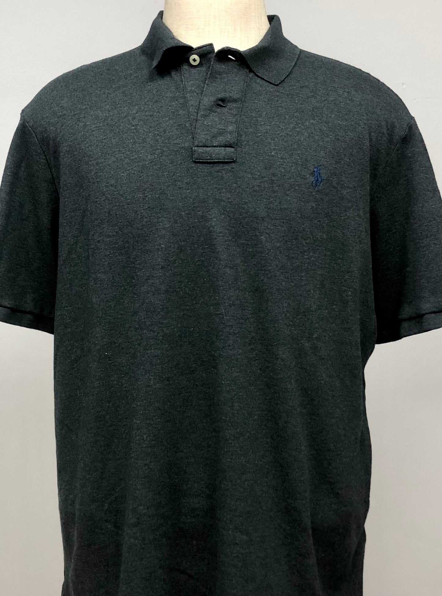 Camiseta Polo Ralph Lauren 🏇🏼color gris oscuro claro Talla XL Entalle Clásico