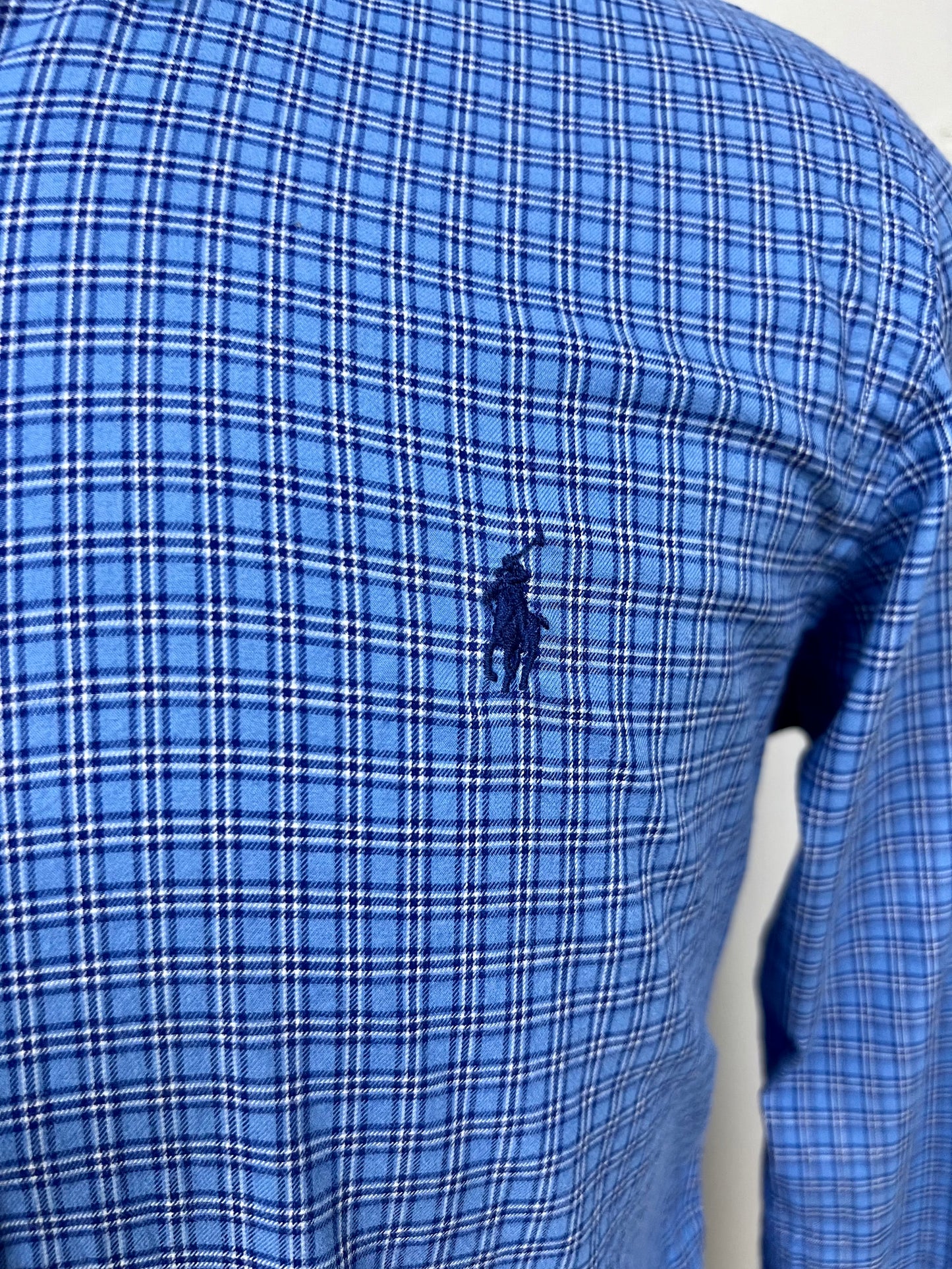 Camisa de botones Polo Ralph Lauren 🏇🏼 color azul de cuadros en color azul navy y blanco Talla L Entalle Regular