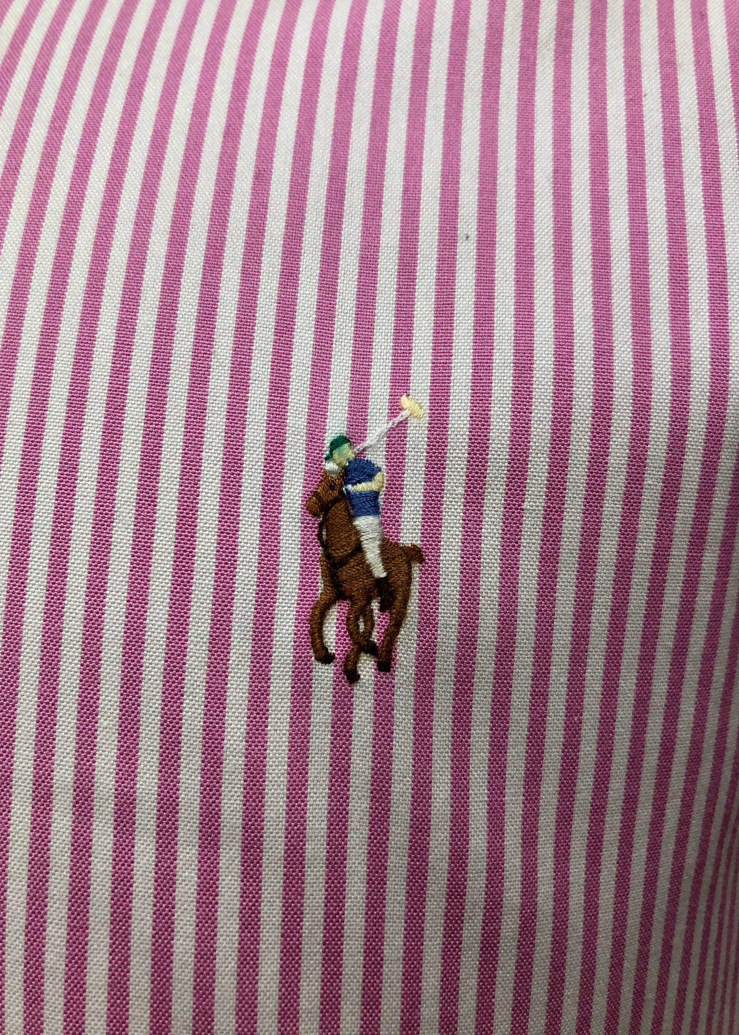 Camisa de botones Polo Ralph Lauren 🏇🏼 con patrón de rayas en color rosado y blanco Talla XL Entalle Clásico
