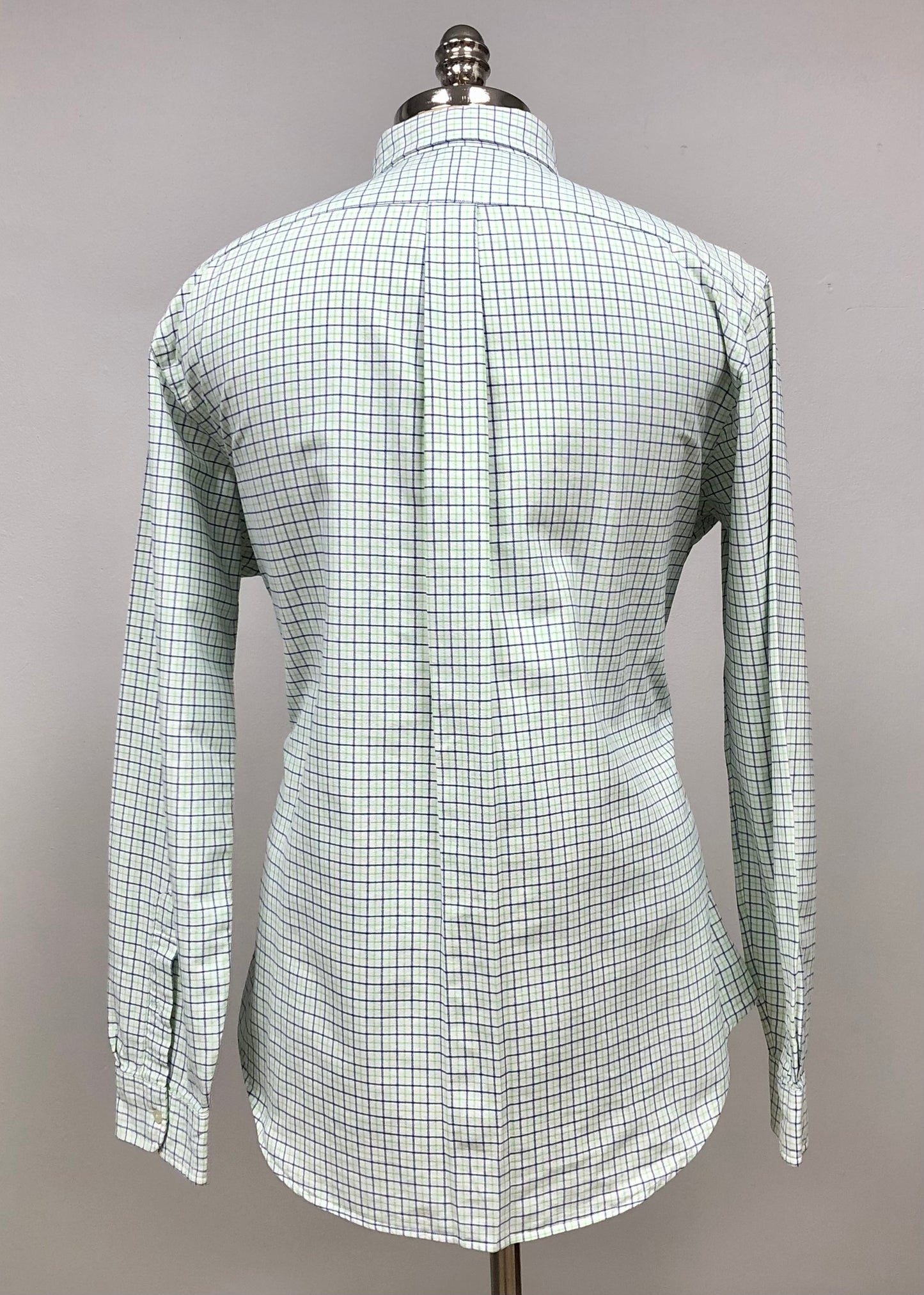 Camisa Polo Ralph Lauren 🏇🏼 color blanco con patron de cuadros azul navy y verde Talla M Entalle Regular