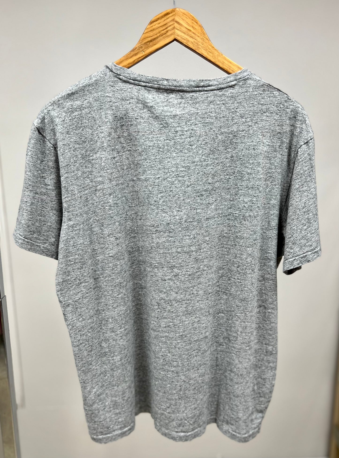 Camiseta cuello redondo Polo Ralph Lauren 🏇🏼 color gris con diseño de polo bear Talla Large