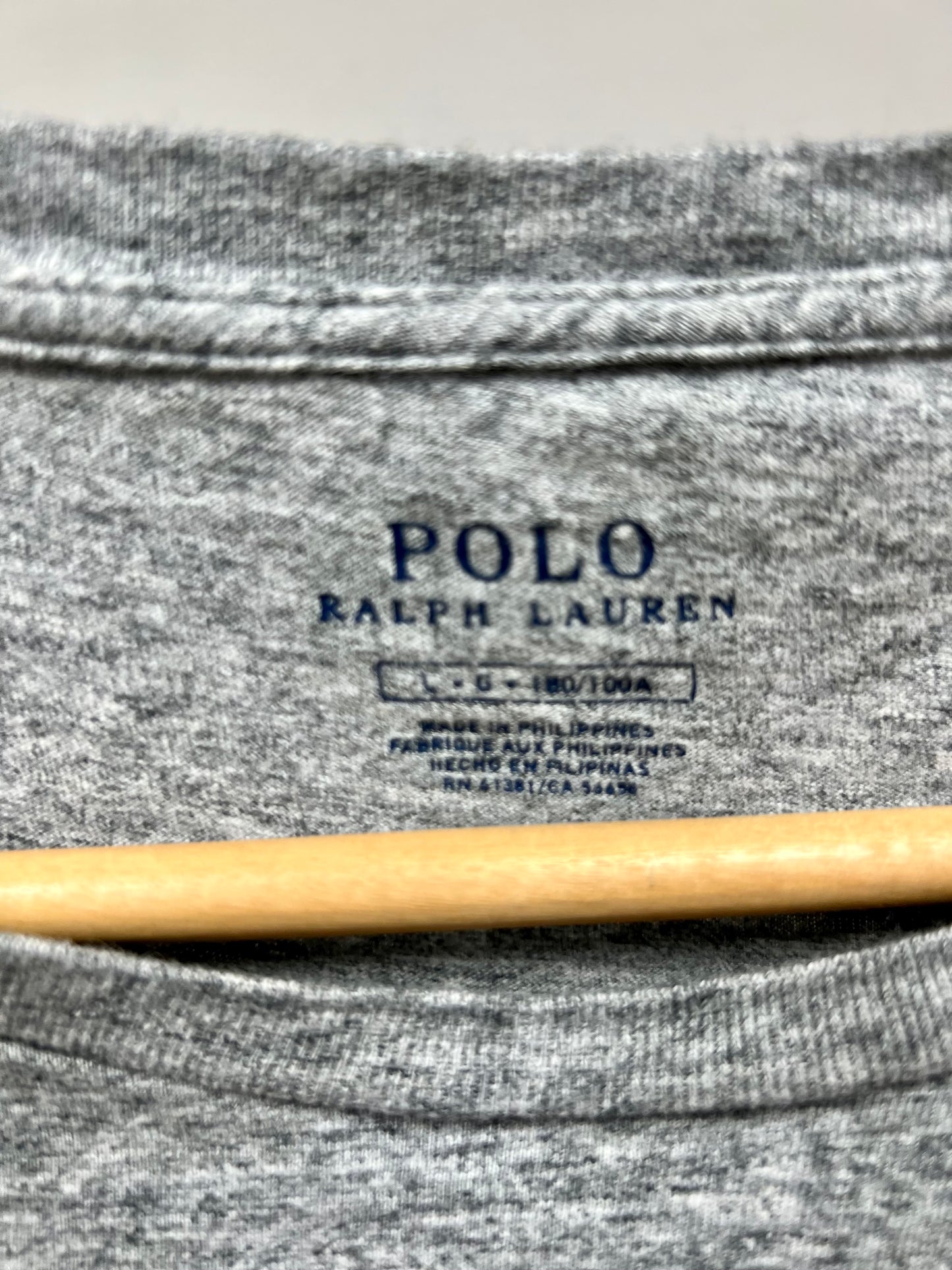 Camiseta cuello redondo Polo Ralph Lauren 🏇🏼 color gris con diseño de polo bear Talla Large